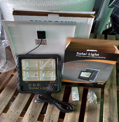 Đèn năng lượng mặt trời (AD-BN200 (Nhựa))